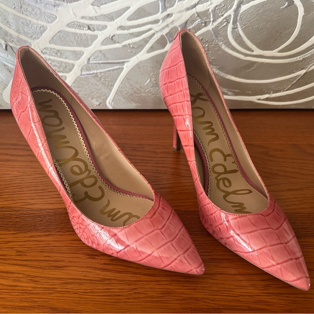 Sam Edelman Pink Croc-Embossed Heels